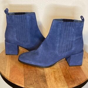 anthropologie seychelles exit strategy blue suede  block heel ankle booties